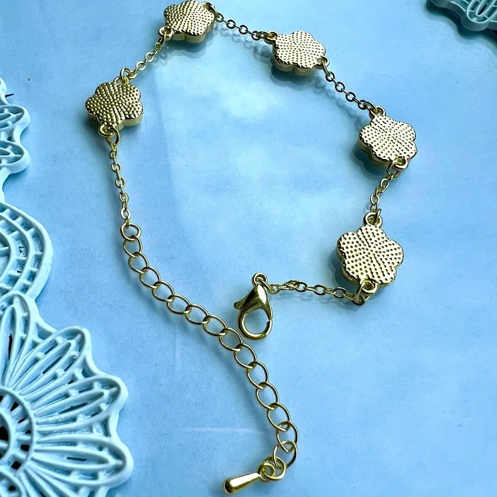 Four Leaf Clover Gold Bracelet